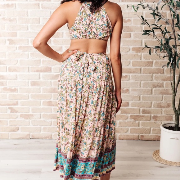 CUTOUT BACK DRESS - Picture 2 of 4